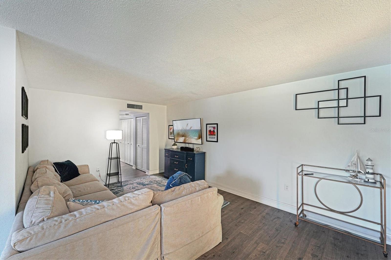 Image 4 of 21 For 6100 12th Street S 220