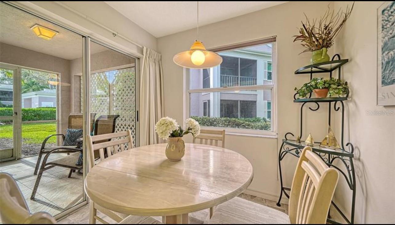 Image 10 of 33 For 5655 Sheffield Greene Circle 61