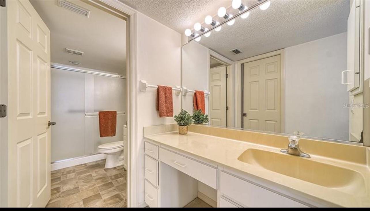 Image 16 of 33 For 5655 Sheffield Greene Circle 61