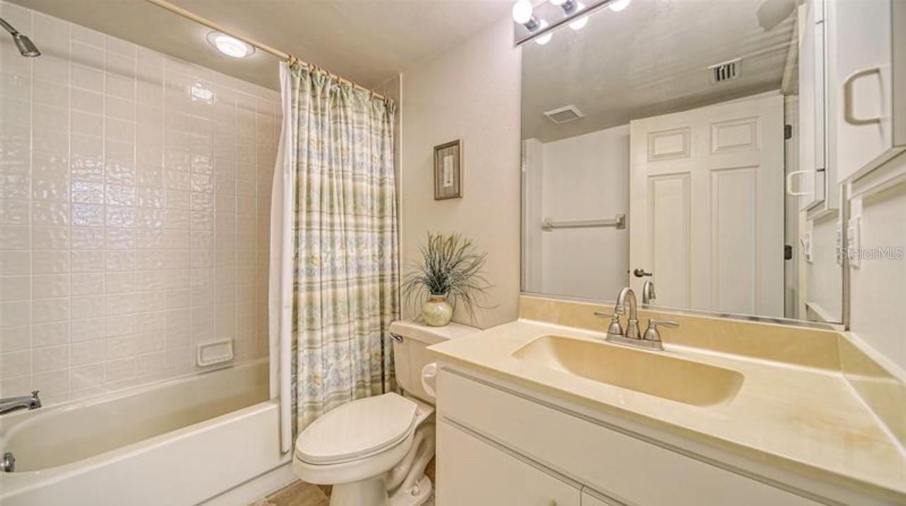 Image 17 of 33 For 5655 Sheffield Greene Circle 61