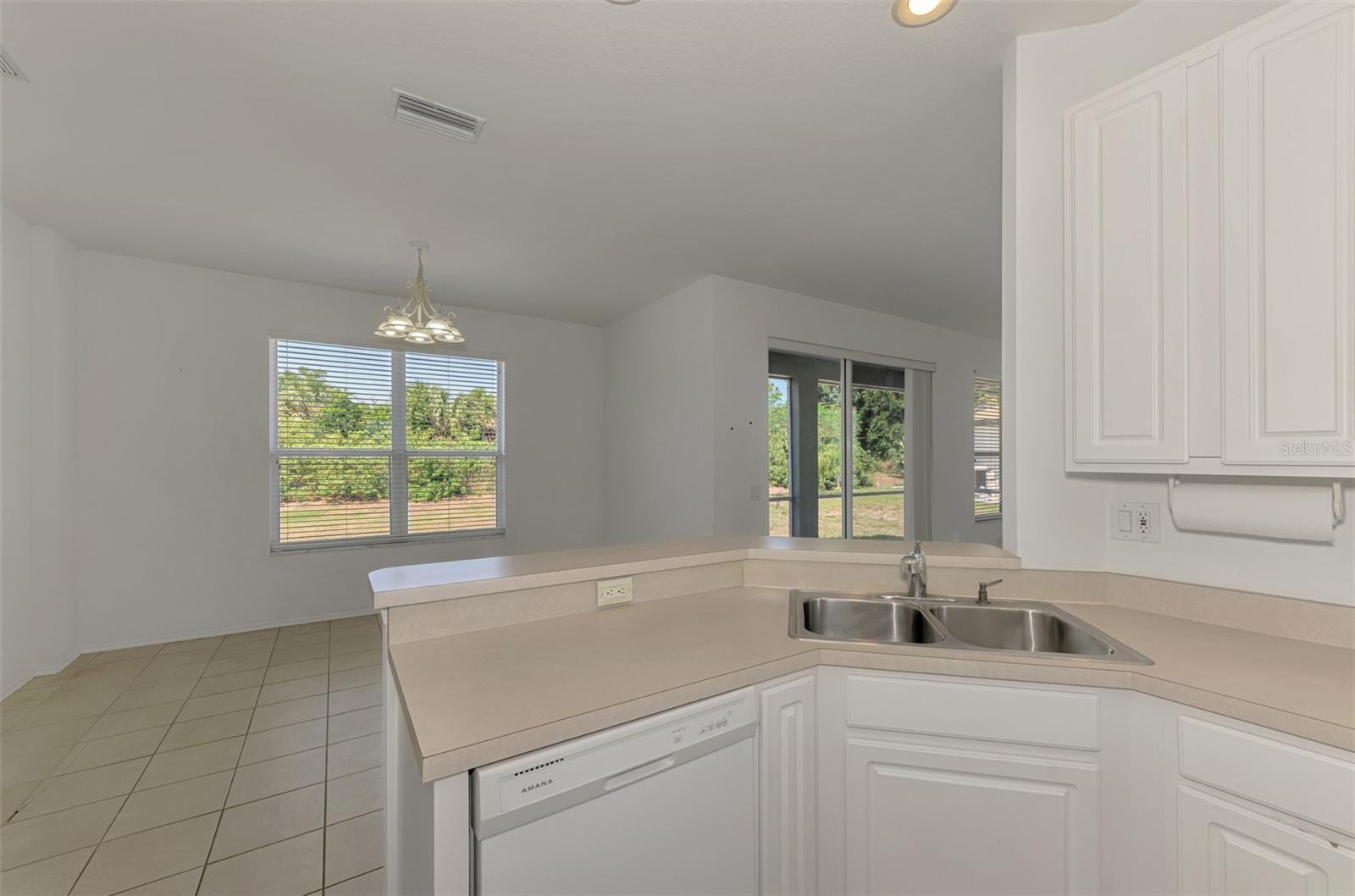 Image 19 of 49 For 4016 Landor Court