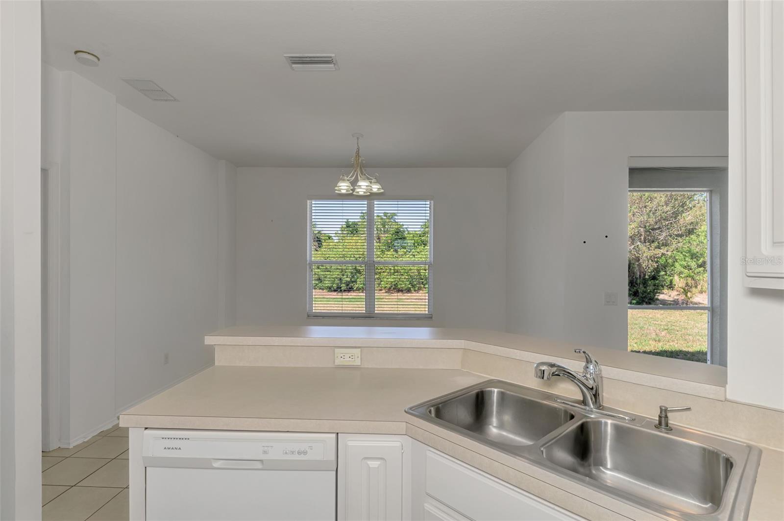 Image 20 of 49 For 4016 Landor Court