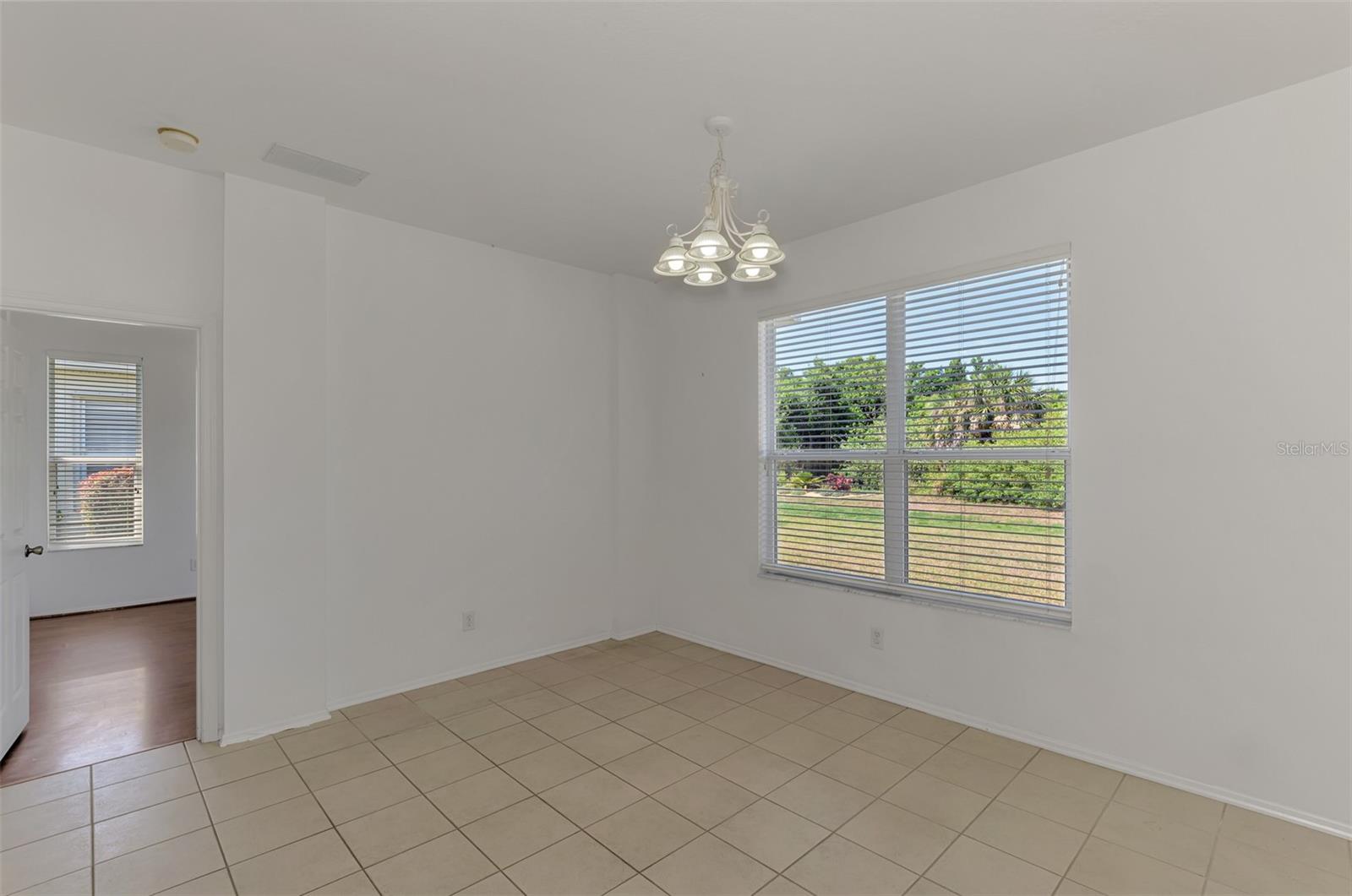 Image 21 of 49 For 4016 Landor Court