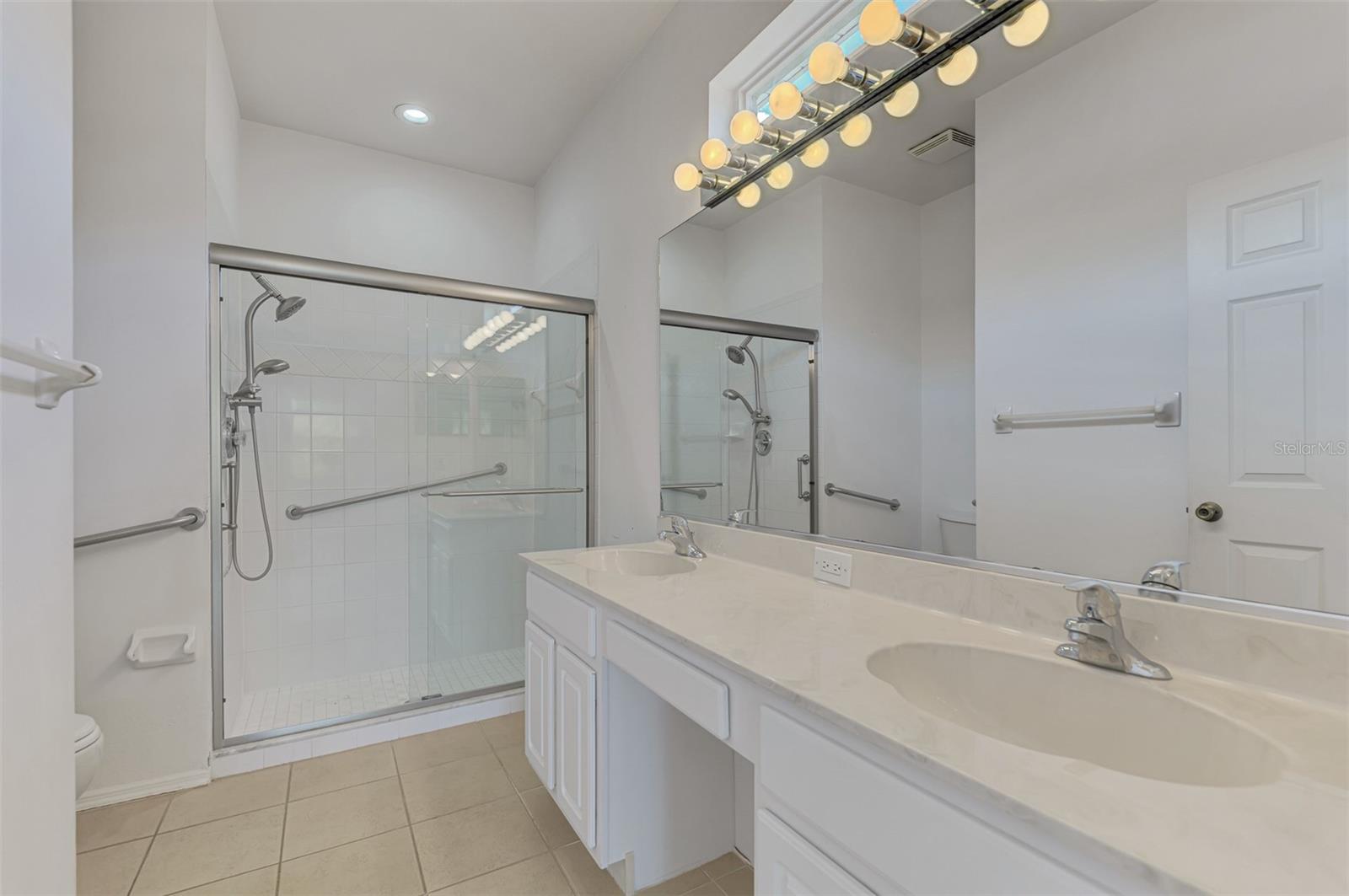 Image 35 of 49 For 4016 Landor Court