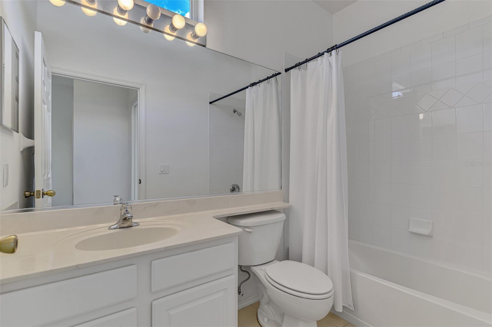 Image 38 of 49 For 4016 Landor Court