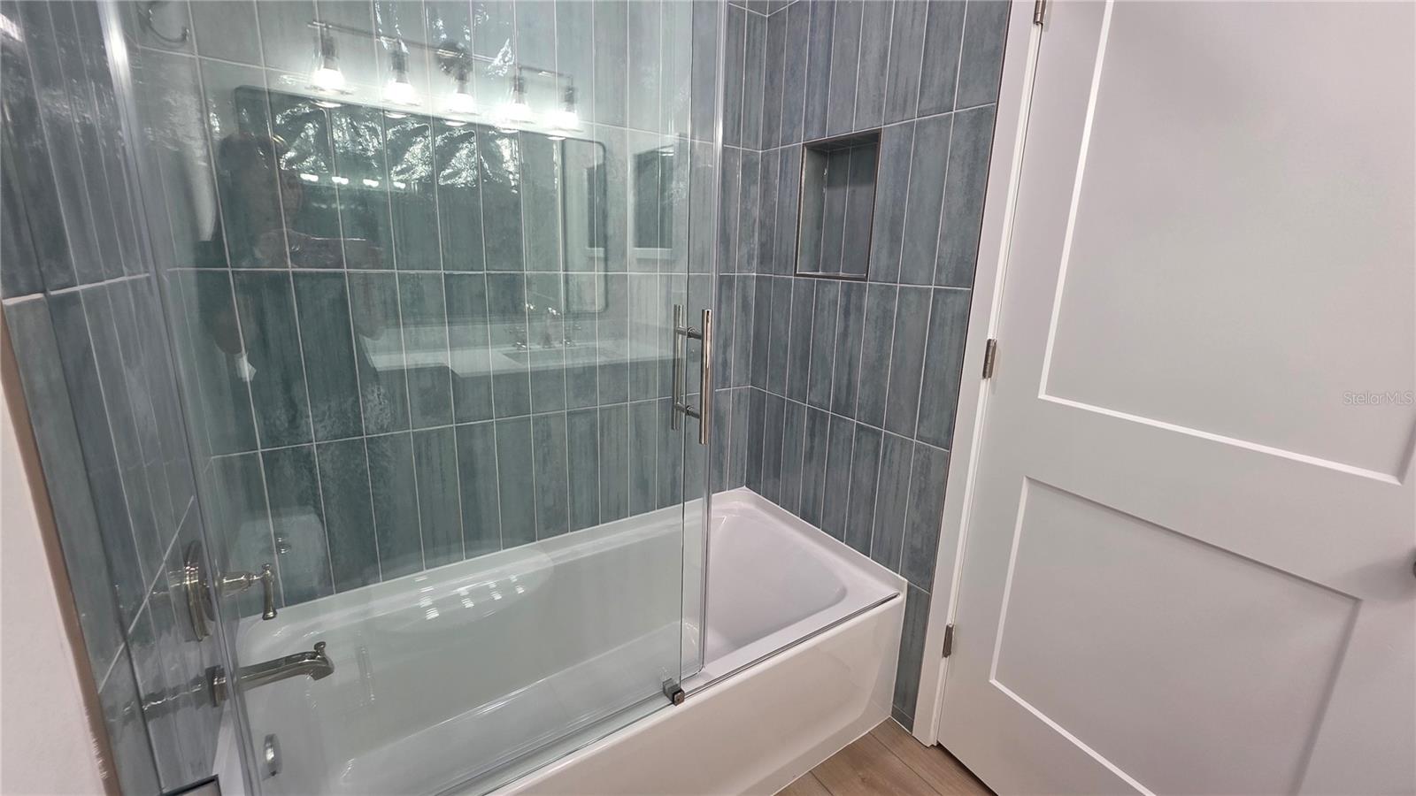 Image 11 of 22 For 6817 11th Avenue Nw