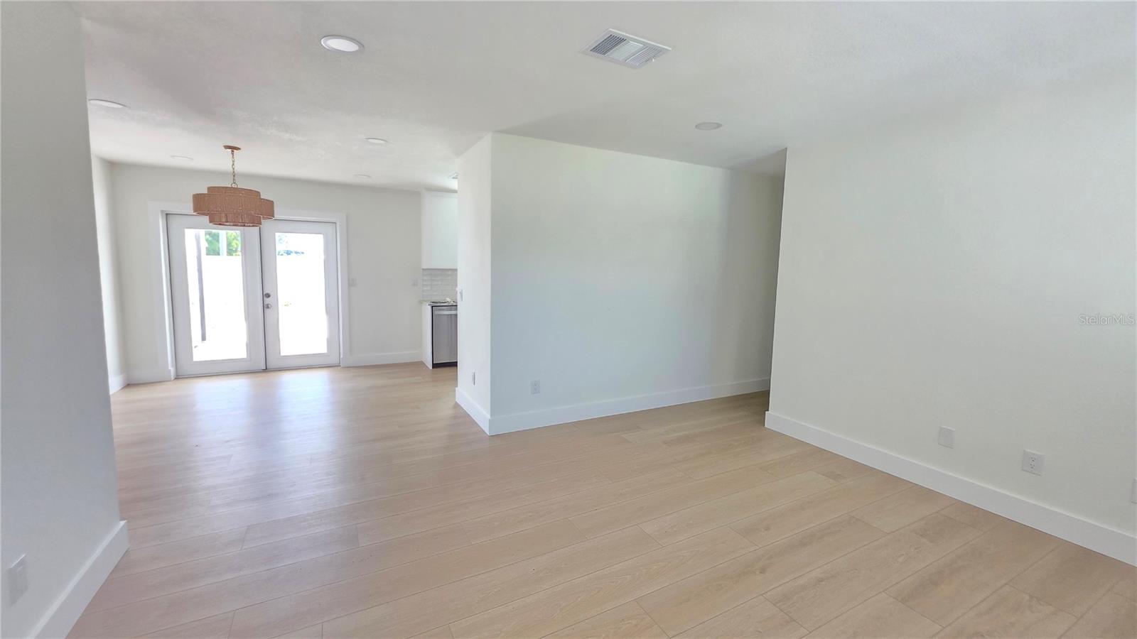 Image 5 of 22 For 6817 11th Avenue Nw