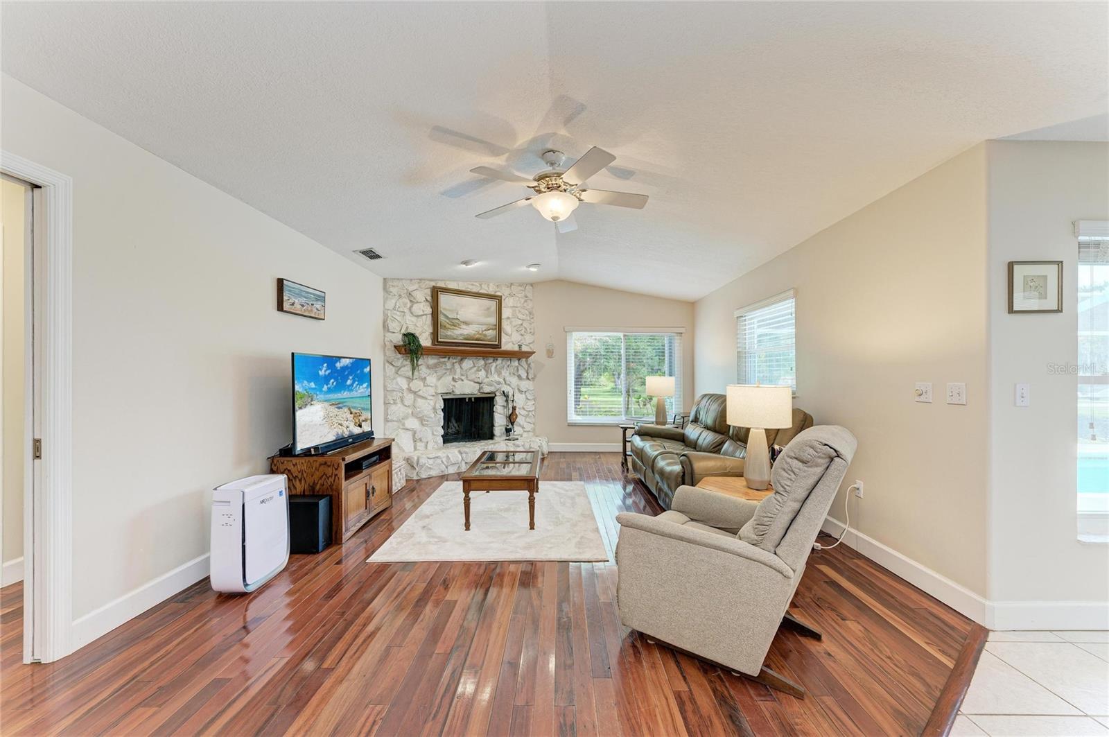 Image 13 of 37 For 6109 26th Avenue E