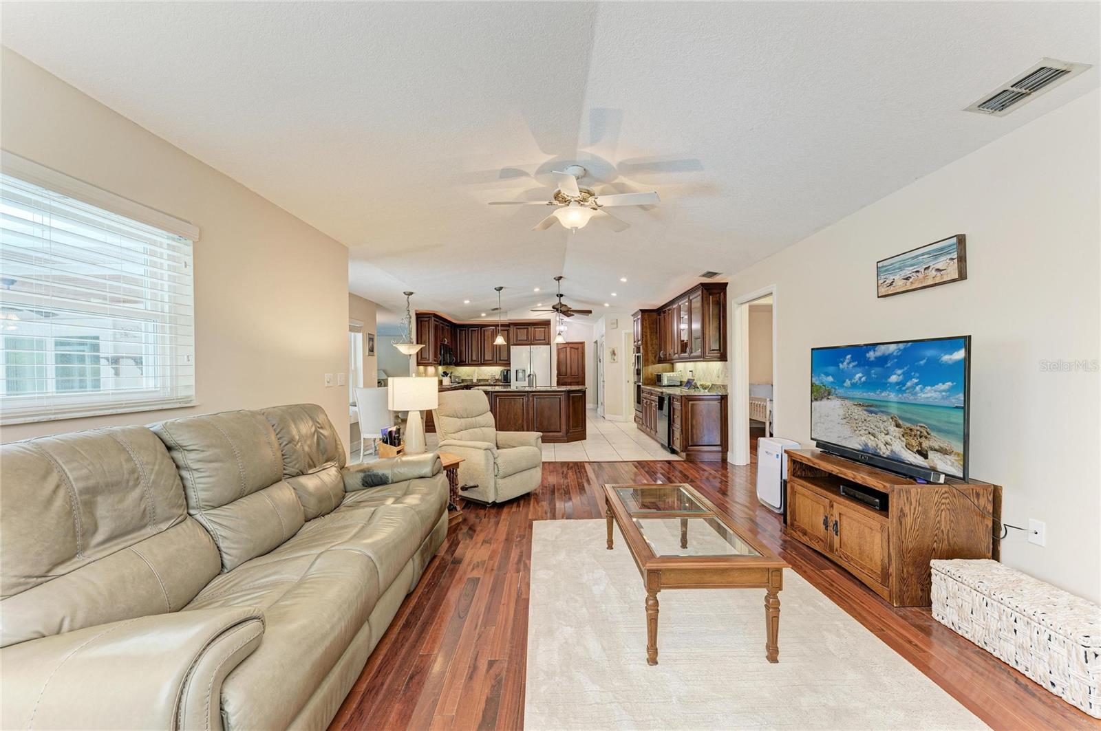 Image 14 of 37 For 6109 26th Avenue E