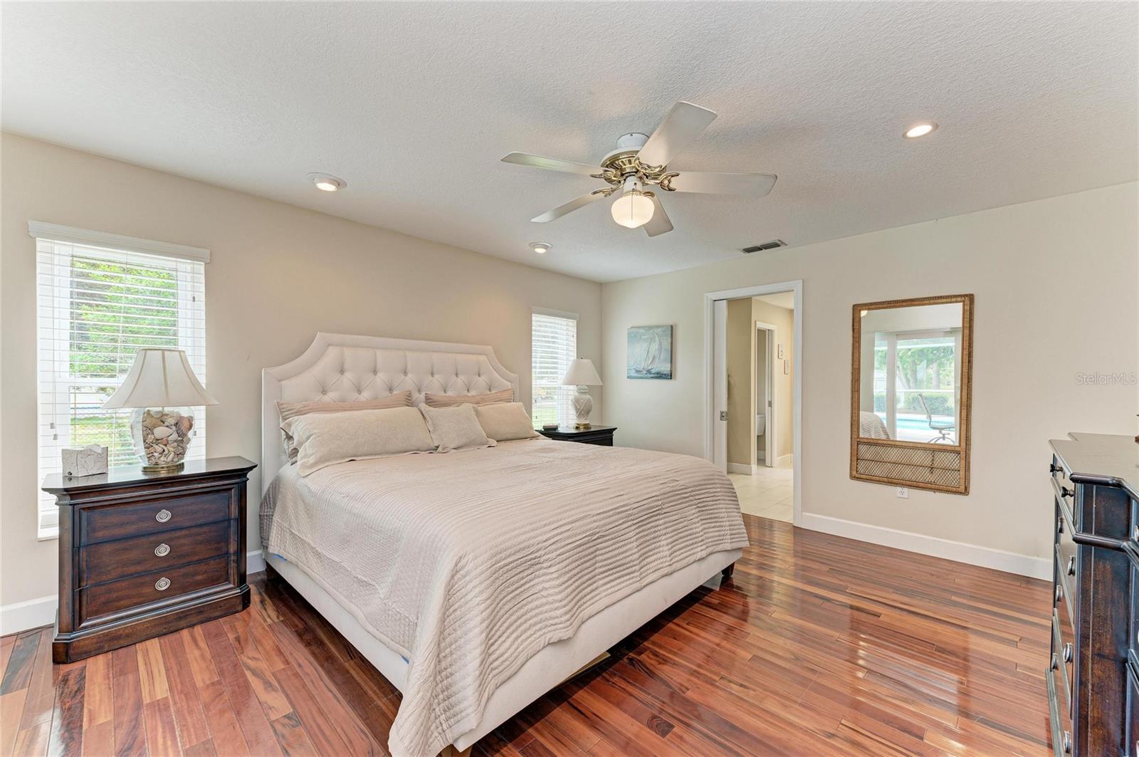 Image 16 of 37 For 6109 26th Avenue E