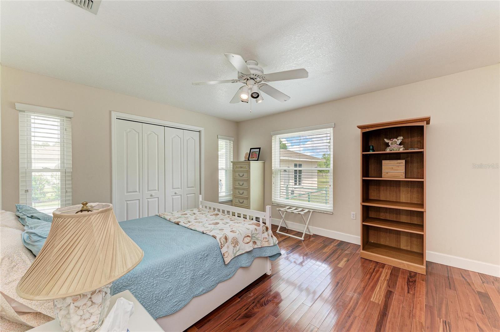 Image 23 of 37 For 6109 26th Avenue E