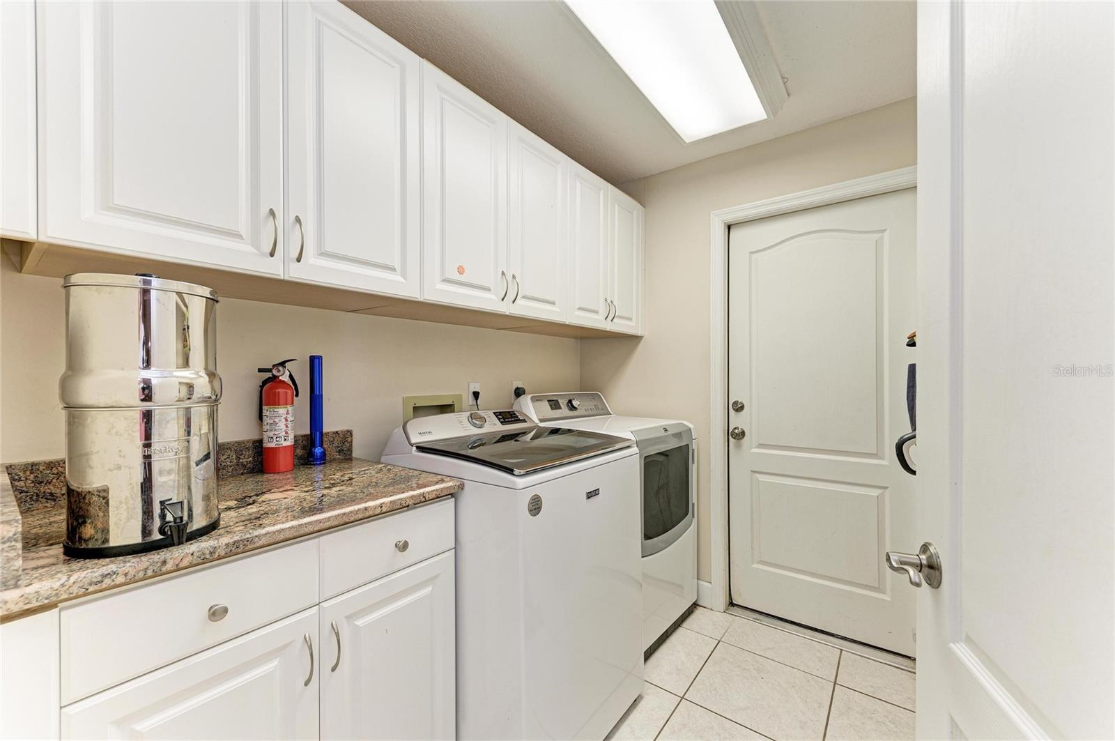 Image 27 of 37 For 6109 26th Avenue E