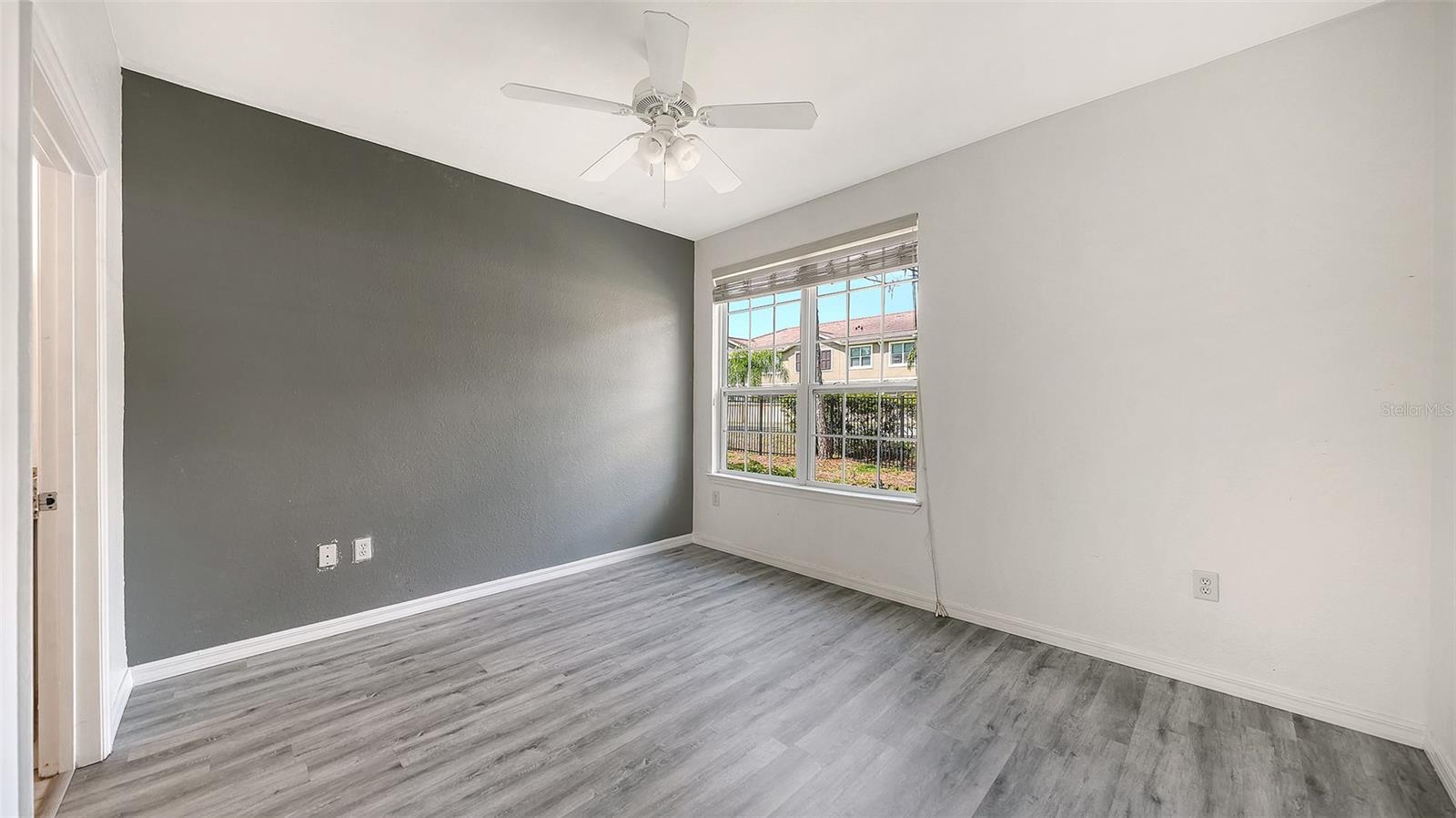 Image 19 of 45 For 5501 Rosehill Road 105