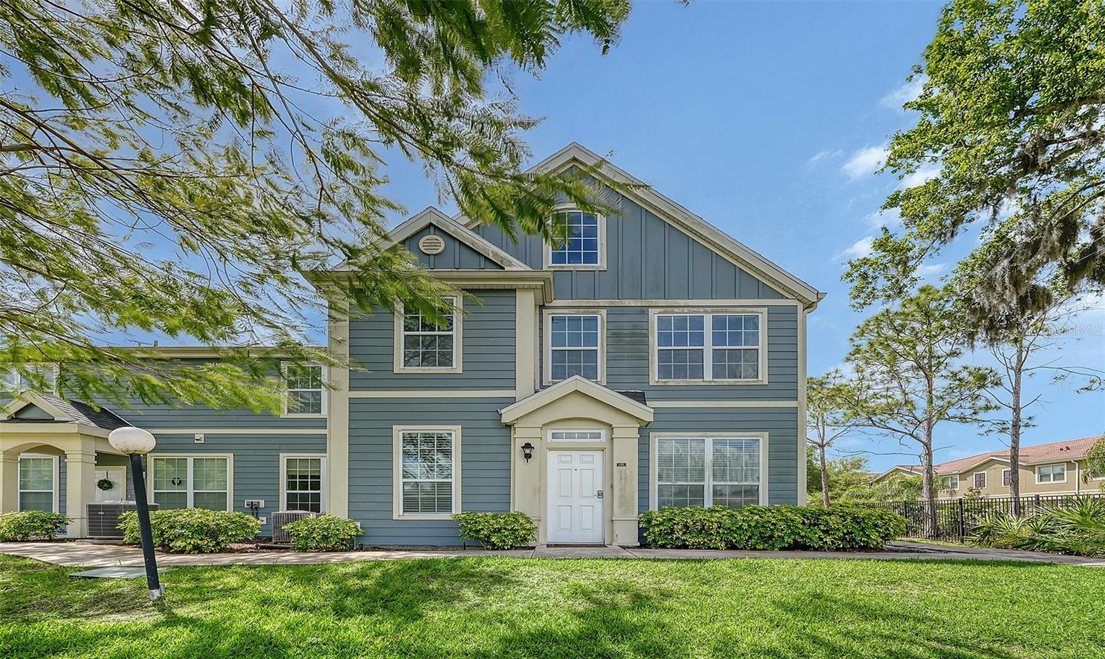 Image 3 of 45 For 5501 Rosehill Road 105