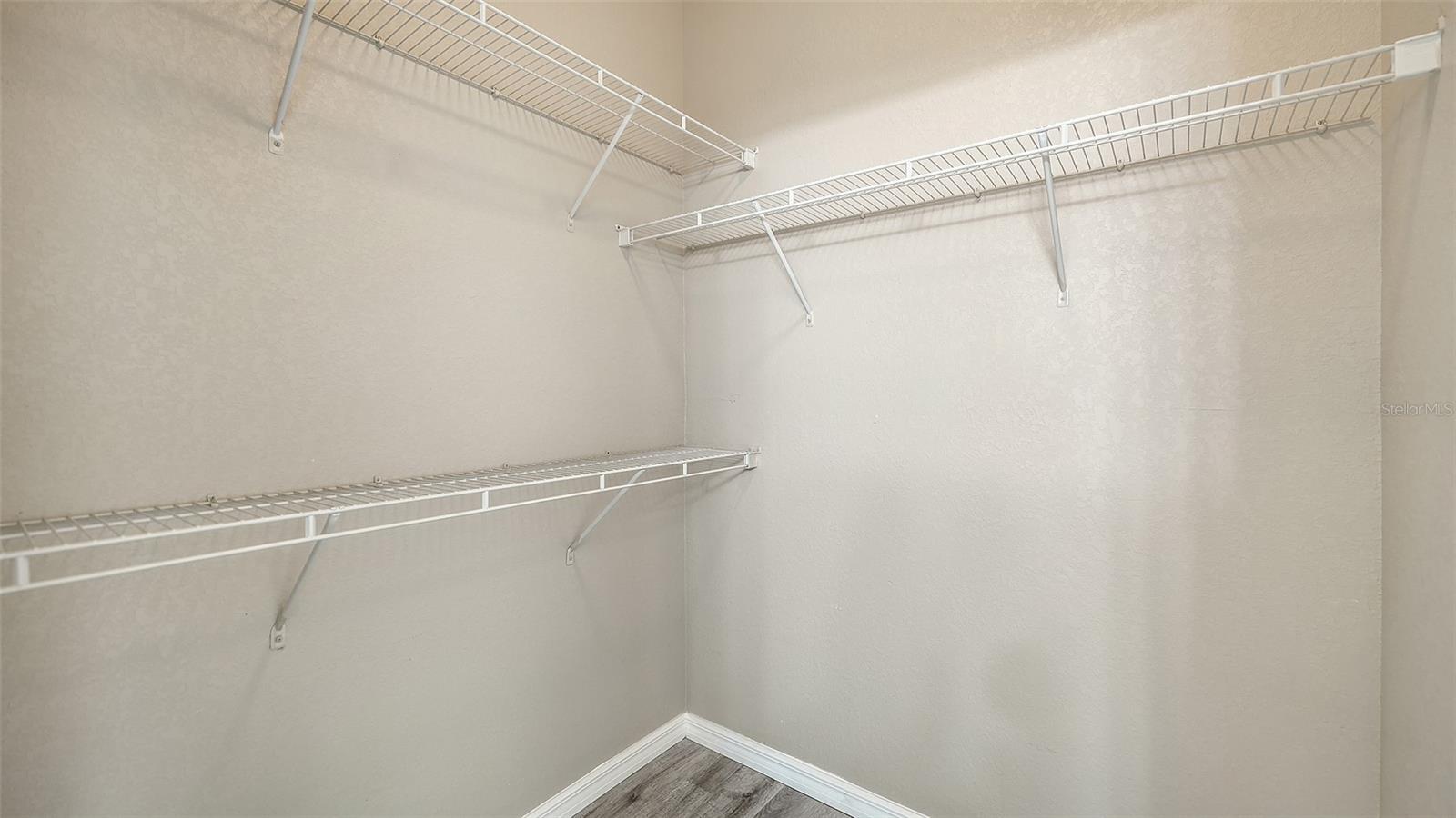 Image 33 of 45 For 5501 Rosehill Road 105