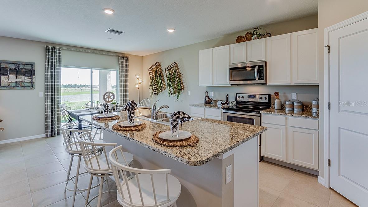 Image 3 of 29 For 5810 Silver Moonlight Drive