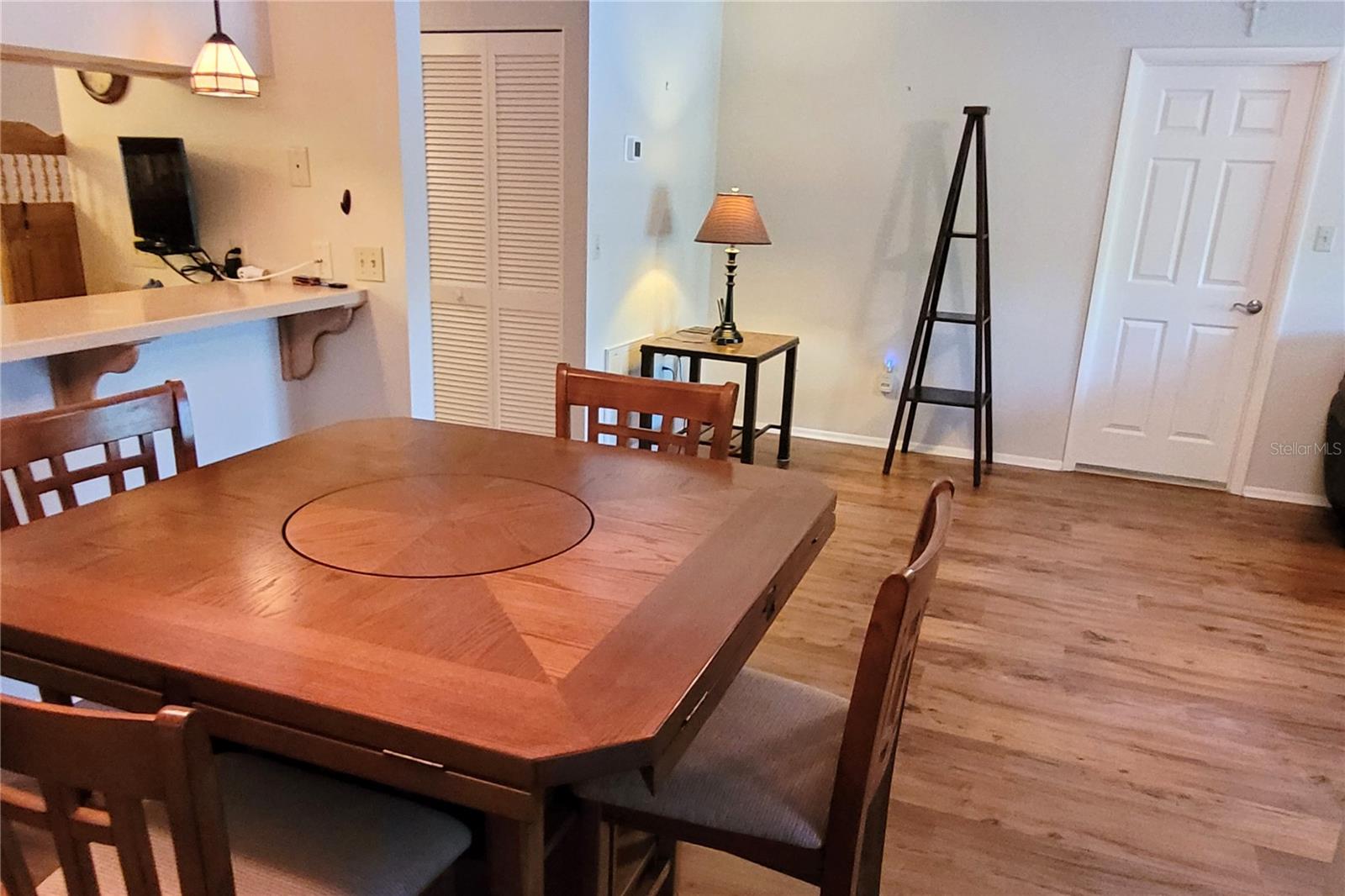 Image 10 of 45 For 5071 Barrington Circle 1602