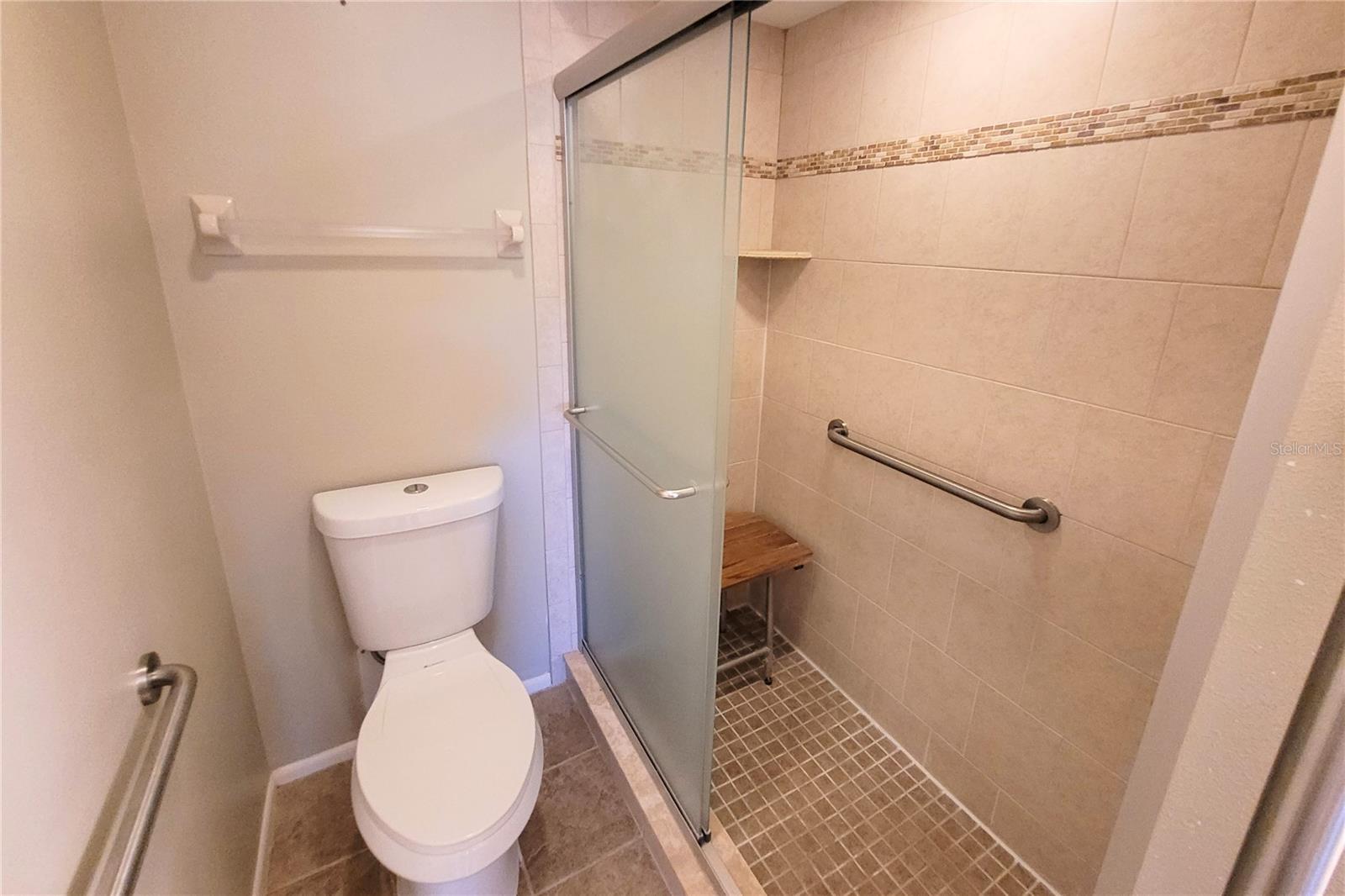 Image 21 of 45 For 5071 Barrington Circle 1602