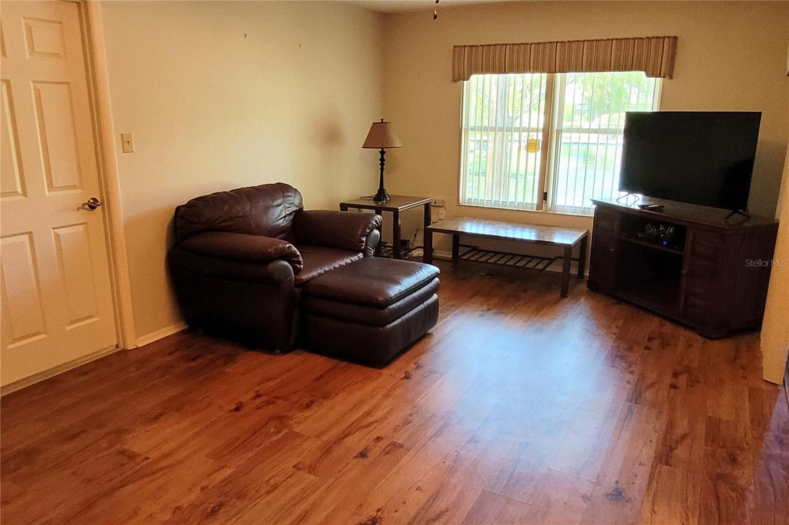 Image 8 of 45 For 5071 Barrington Circle 1602