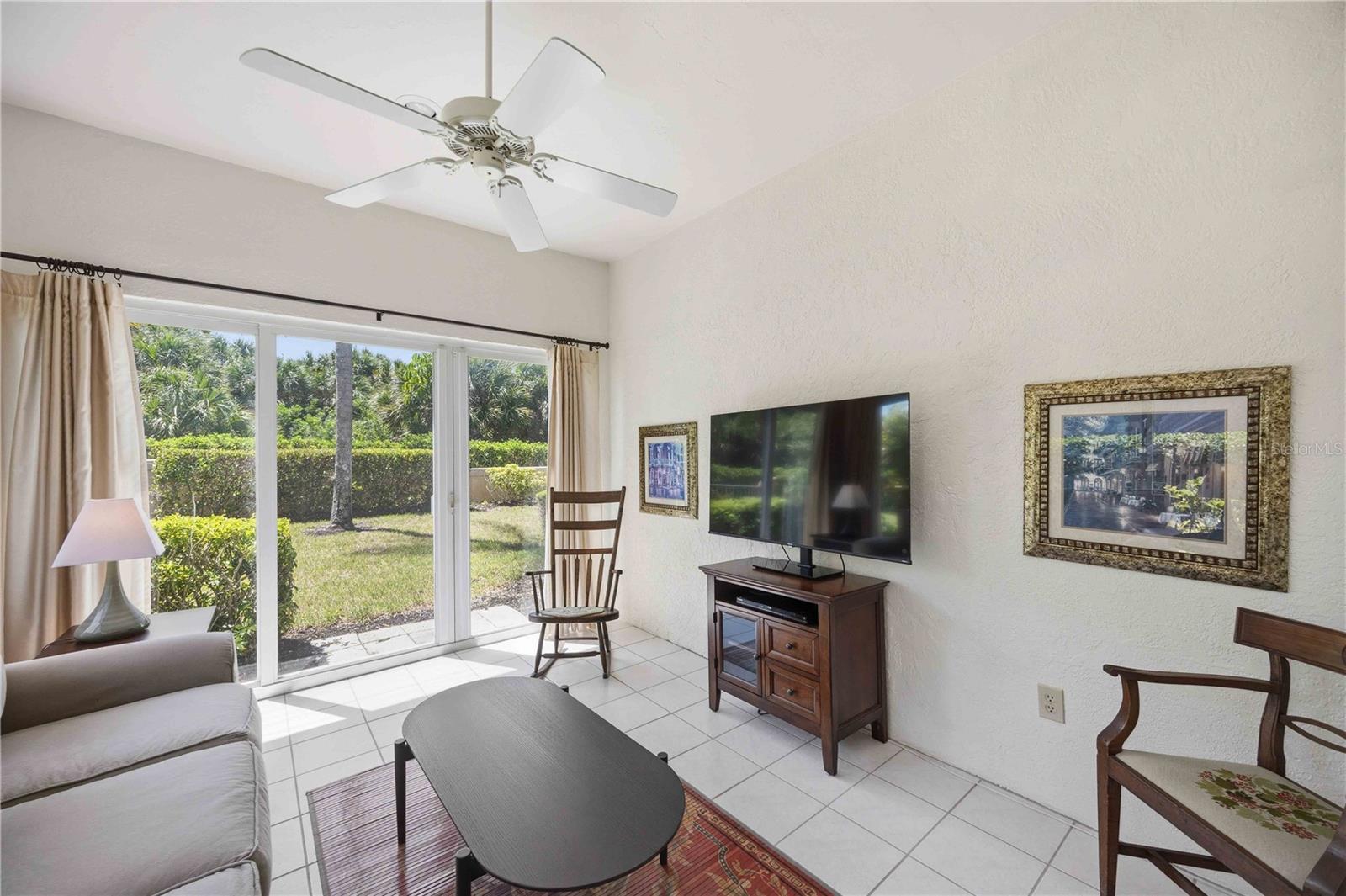 Image 11 of 23 For 4072 Jardin Lane
