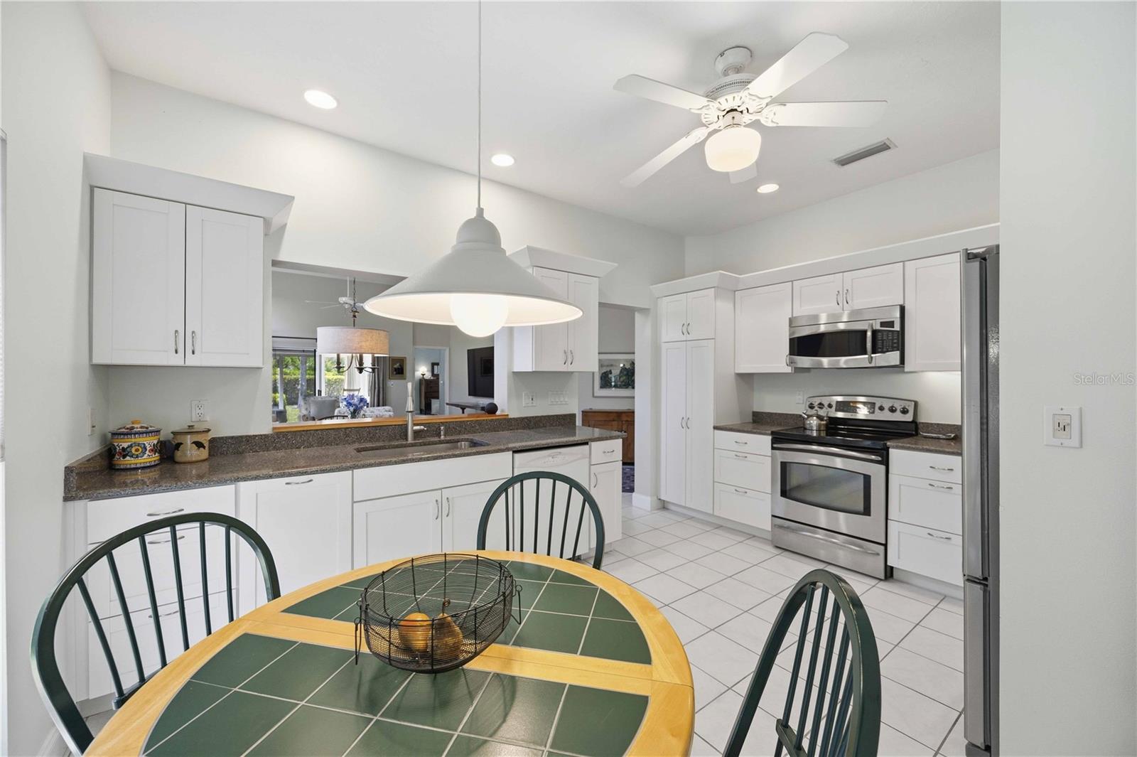 Image 9 of 23 For 4072 Jardin Lane