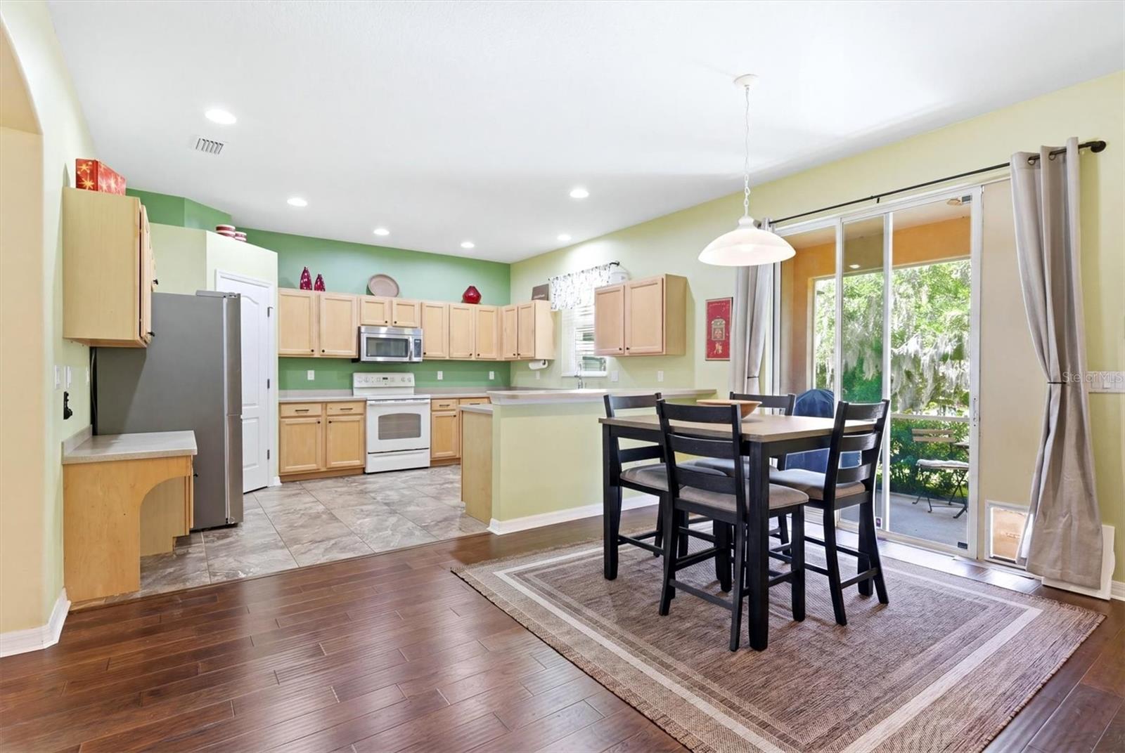 Image 10 of 48 For 5814 French Creek Court