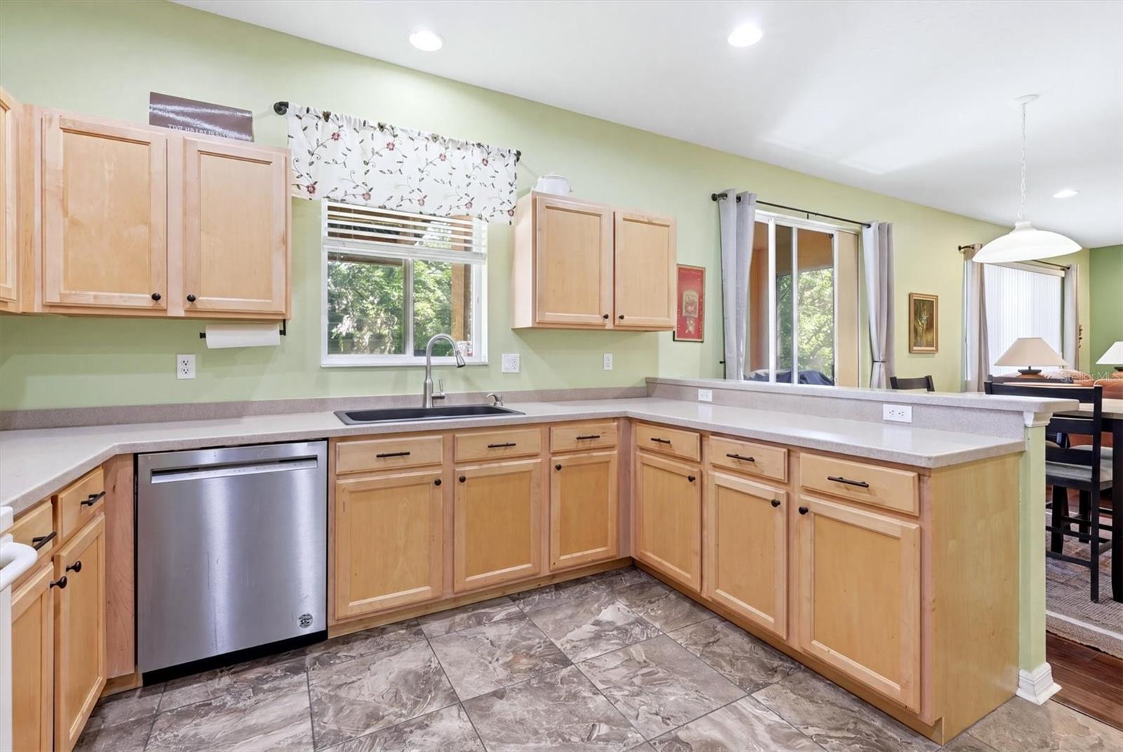 Image 12 of 48 For 5814 French Creek Court