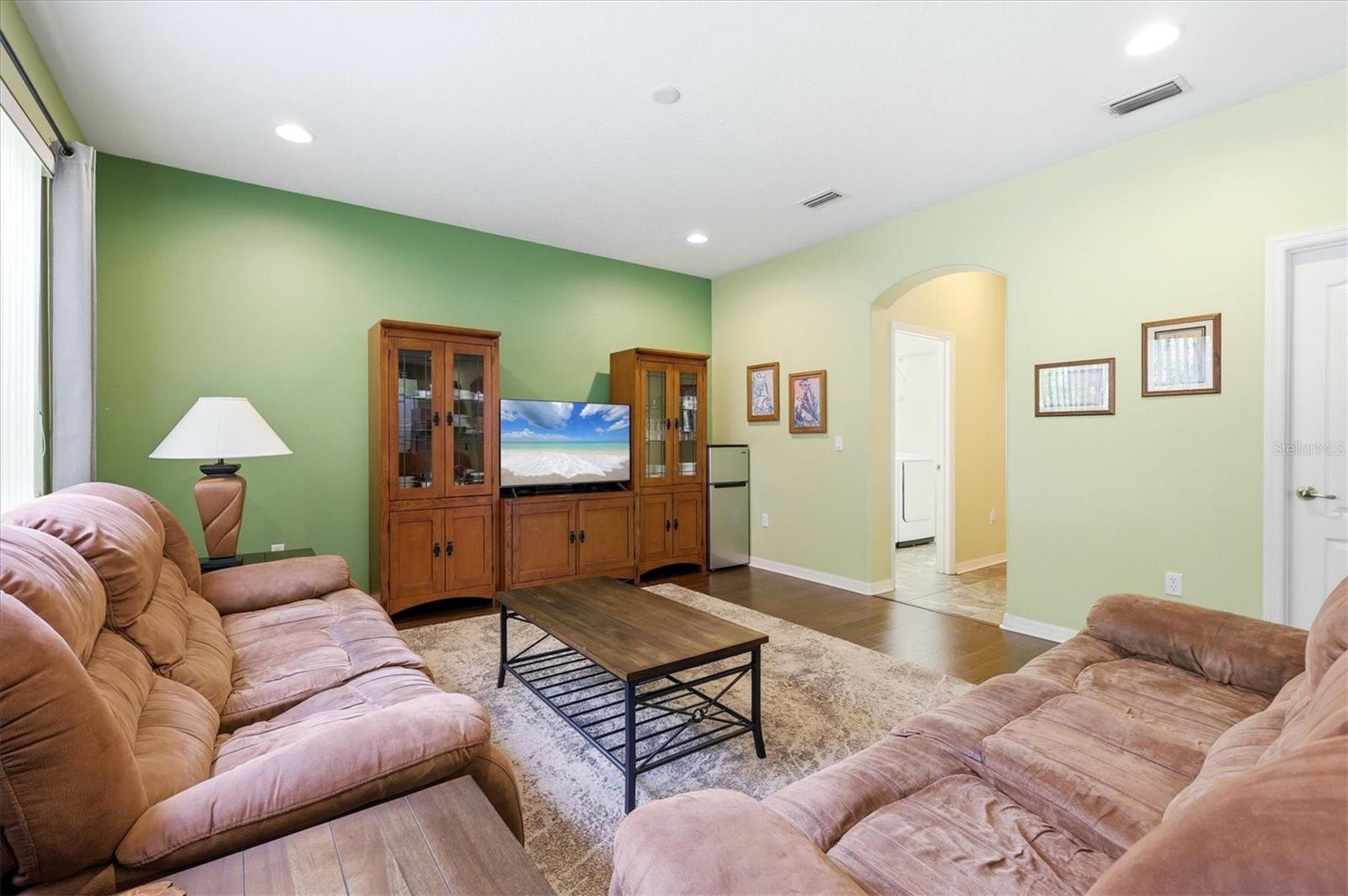 Image 17 of 48 For 5814 French Creek Court