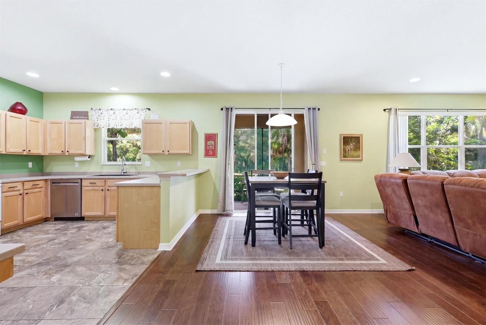 Image 9 of 48 For 5814 French Creek Court