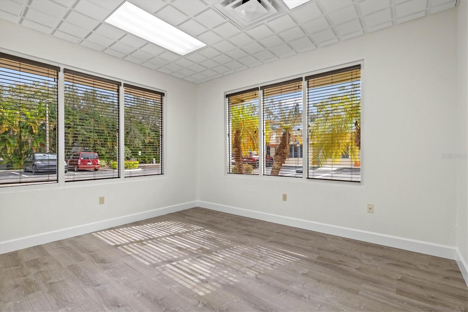 Image 6 of 39 For 234 Rhodes Avenue 105