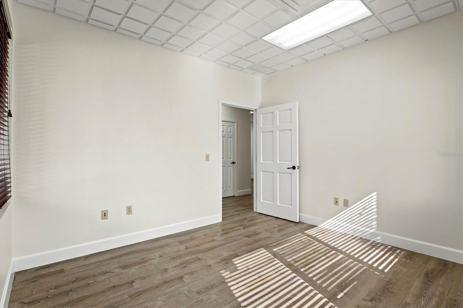 Image 9 of 39 For 234 Rhodes Avenue 105