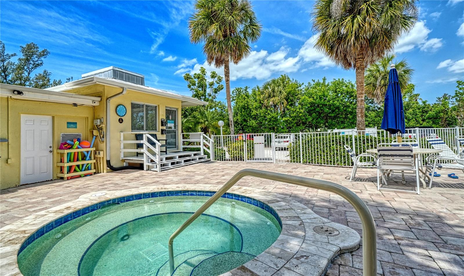 Image 28 of 40 For 5311 Gulf Of Mexico Drive 5