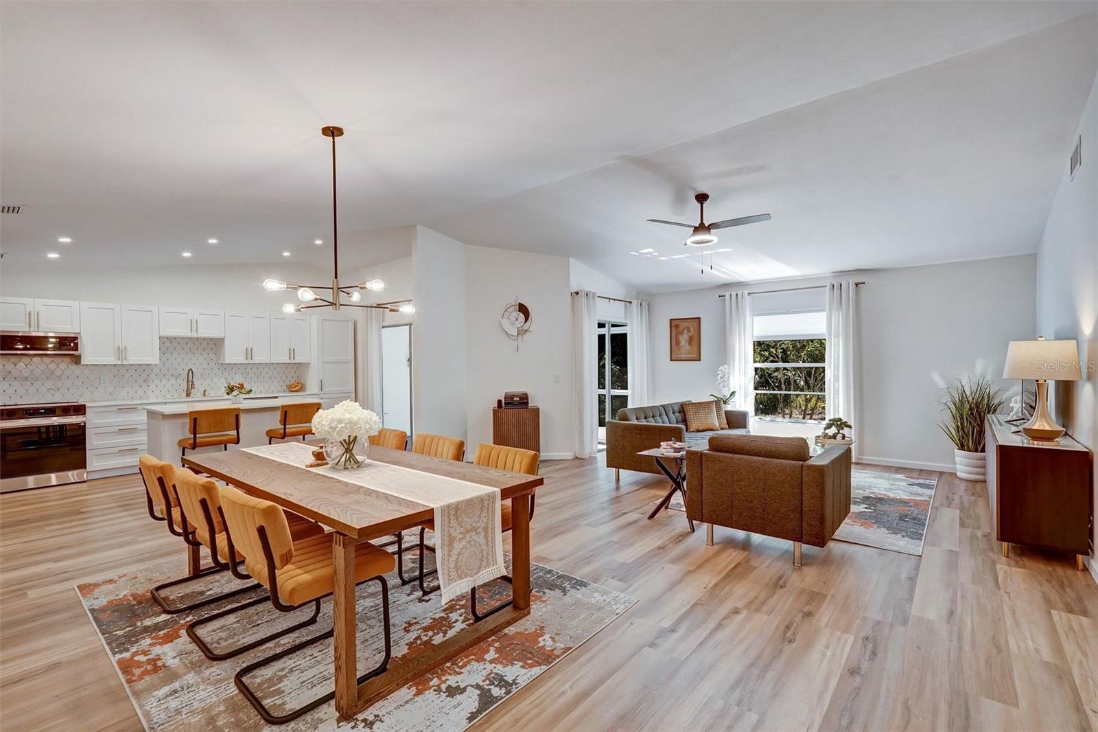 Details for 3925 Oakhurst Boulevard, SARASOTA, FL 34233