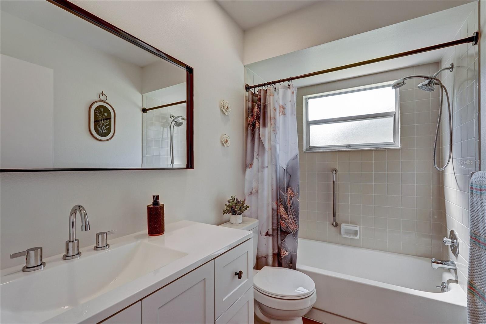 Image 15 of 18 For 3925 Oakhurst Boulevard