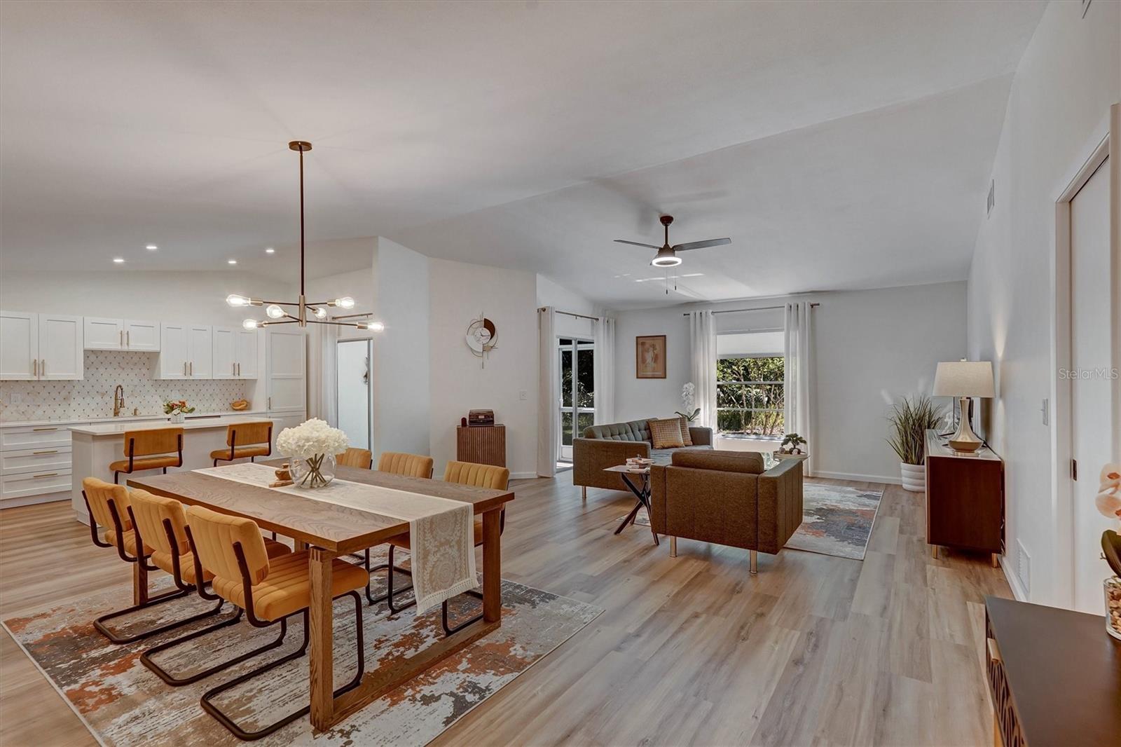 Image 8 of 18 For 3925 Oakhurst Boulevard