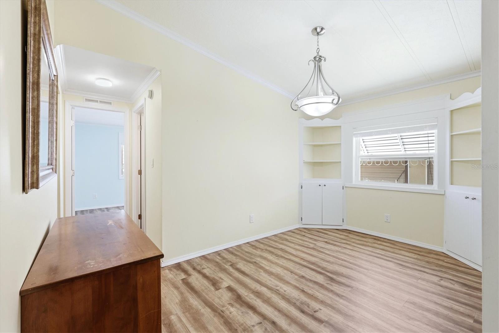 Image 14 of 47 For 4308 13th Street E