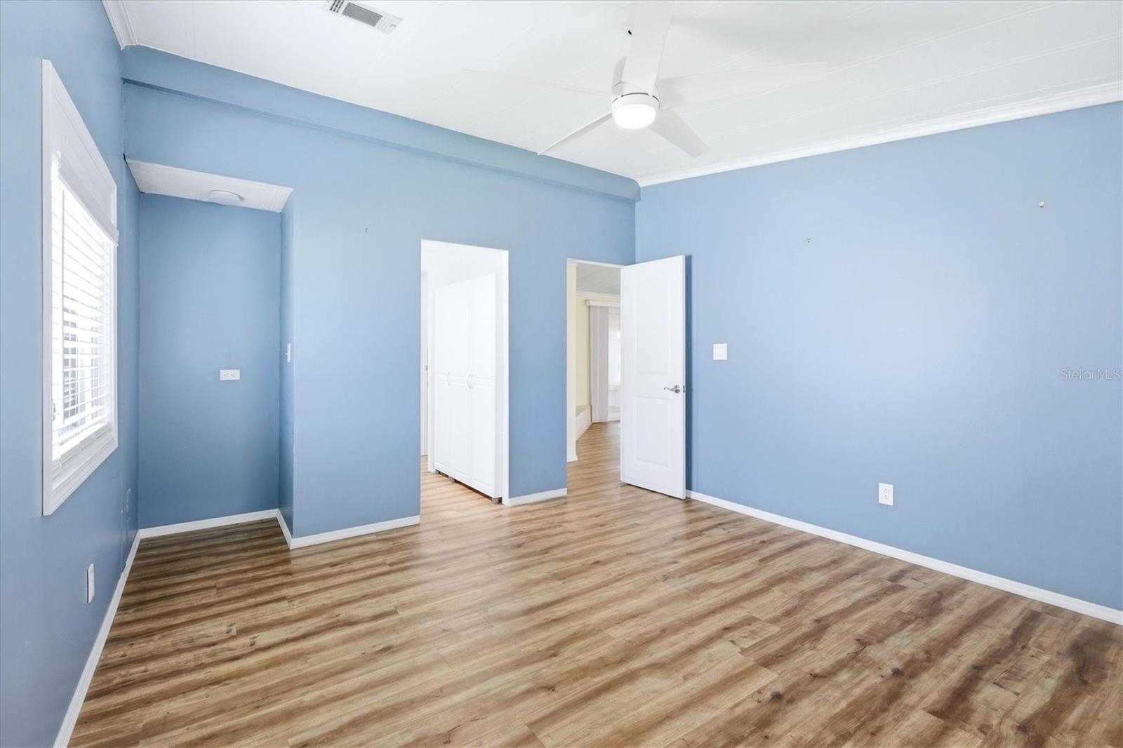 Image 16 of 47 For 4308 13th Street E