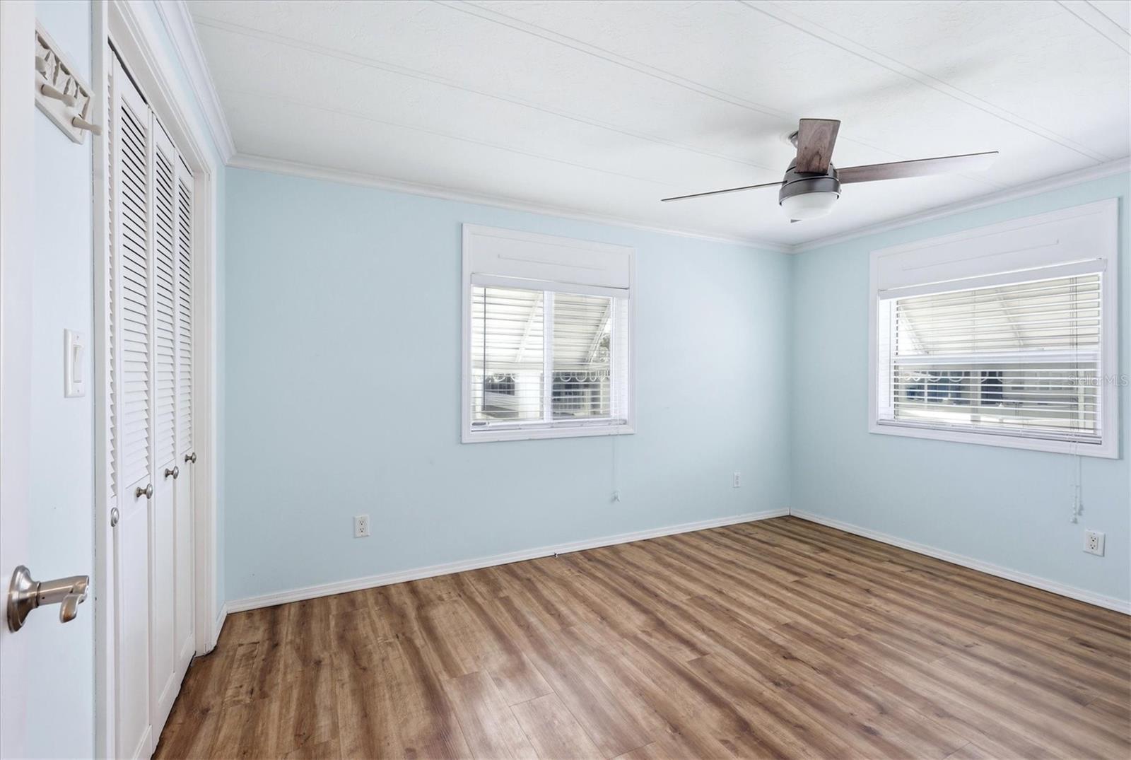 Image 19 of 47 For 4308 13th Street E