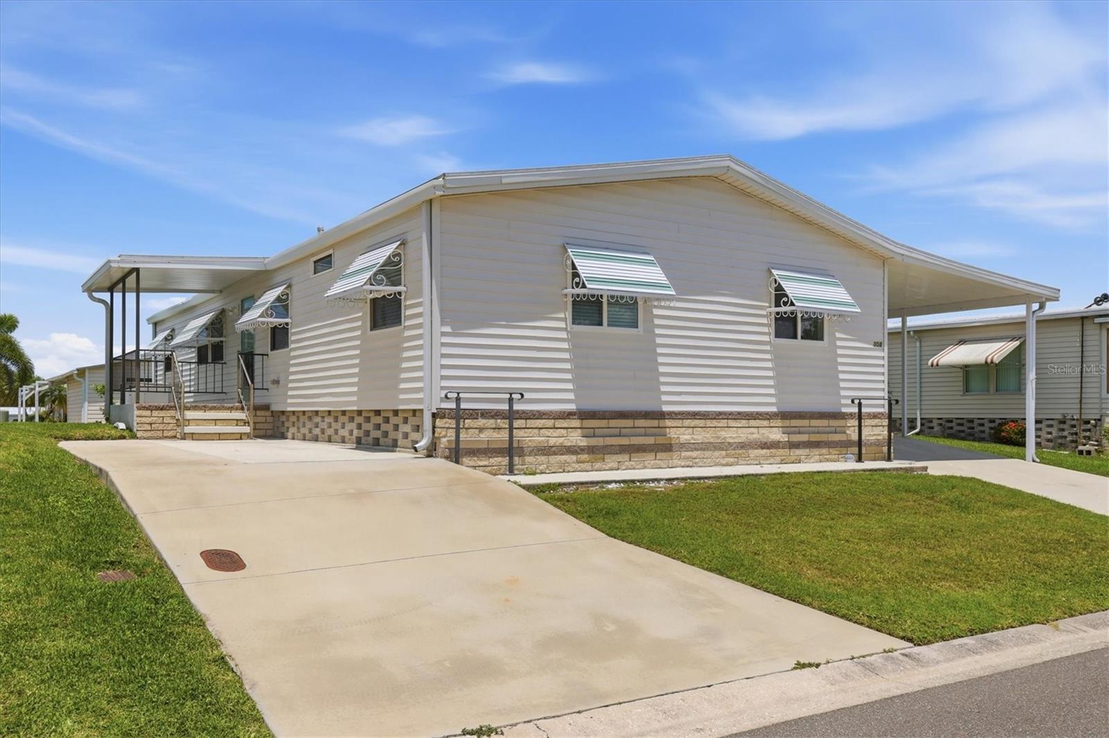 Image 2 of 47 For 4308 13th Street E