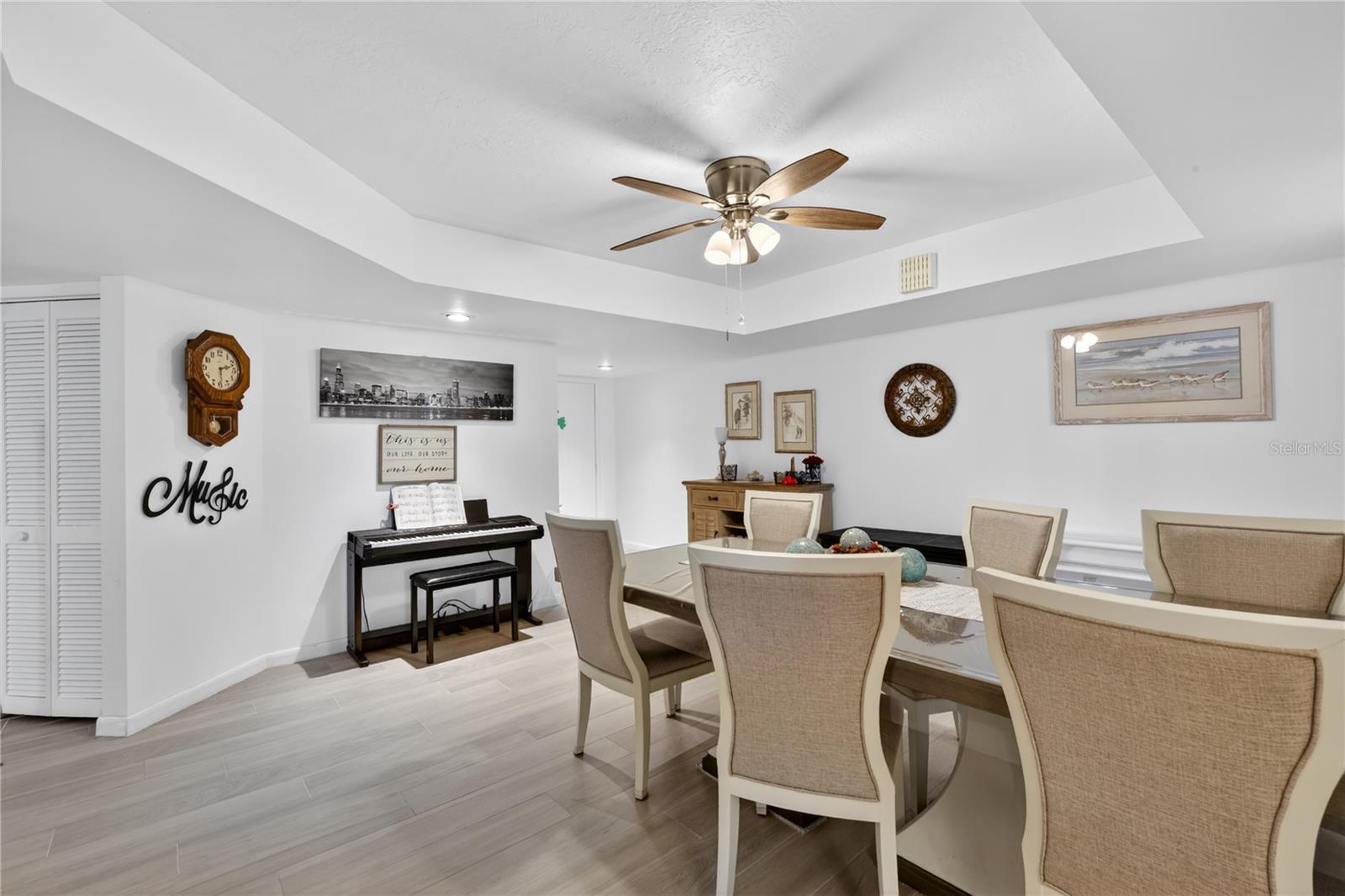 Image 14 of 57 For 25188 Marion Avenue E208