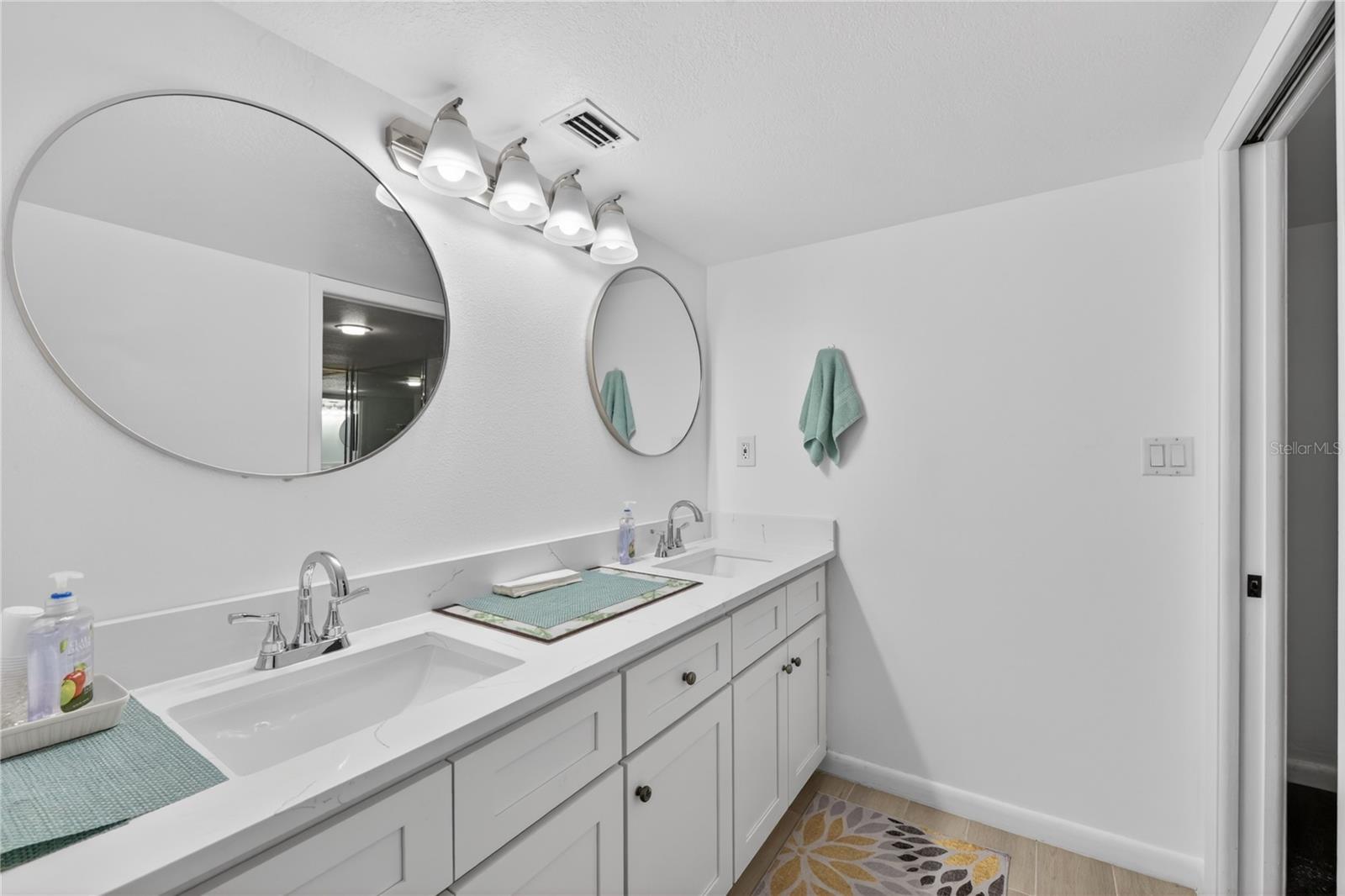 Image 39 of 57 For 25188 Marion Avenue E208