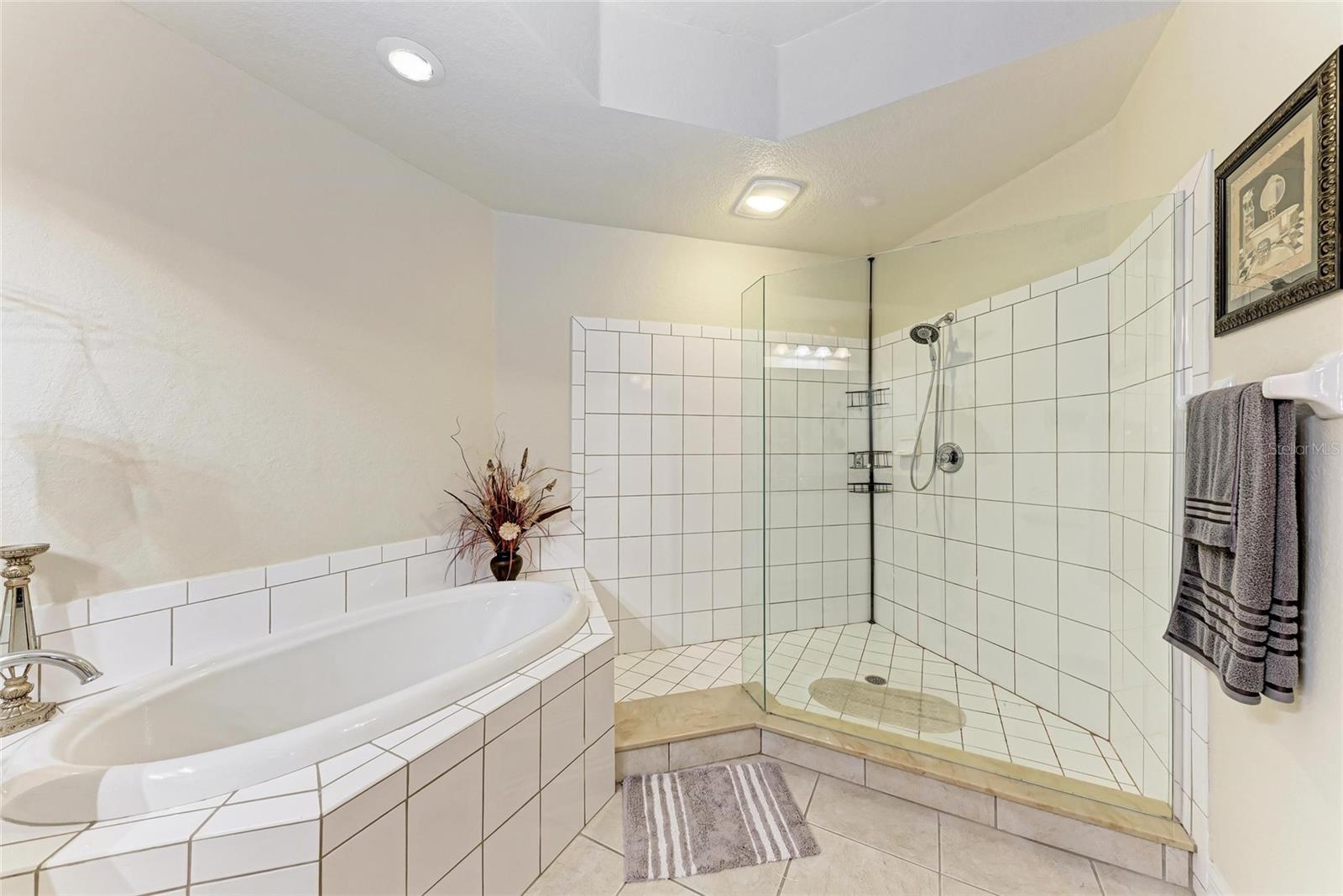 Image 20 of 61 For 96 Vivante Boulevard 210