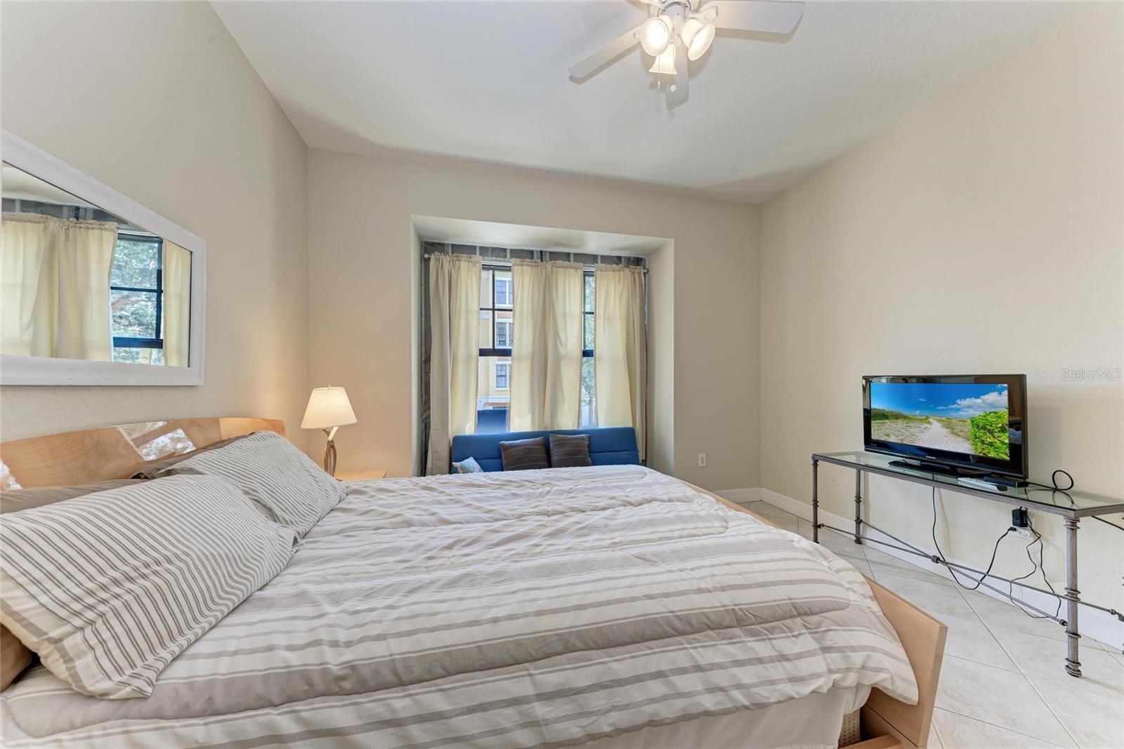 Image 25 of 61 For 96 Vivante Boulevard 210