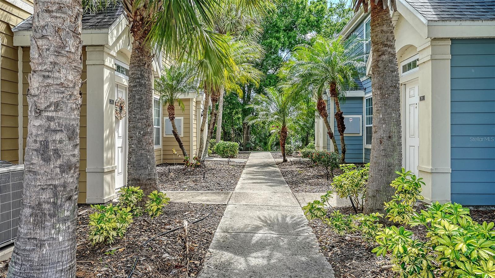 Image 40 of 53 For 5561 Rosehill Road 104