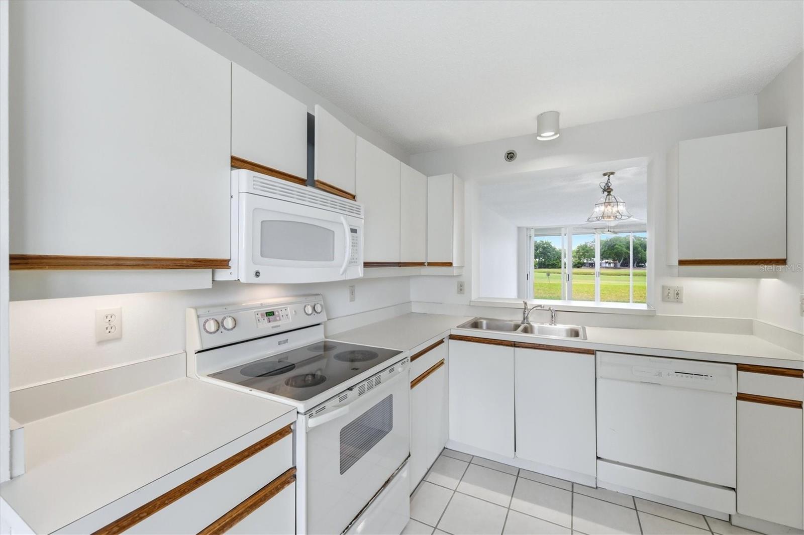 Image 17 of 64 For 4440 Fairways Boulevard 108