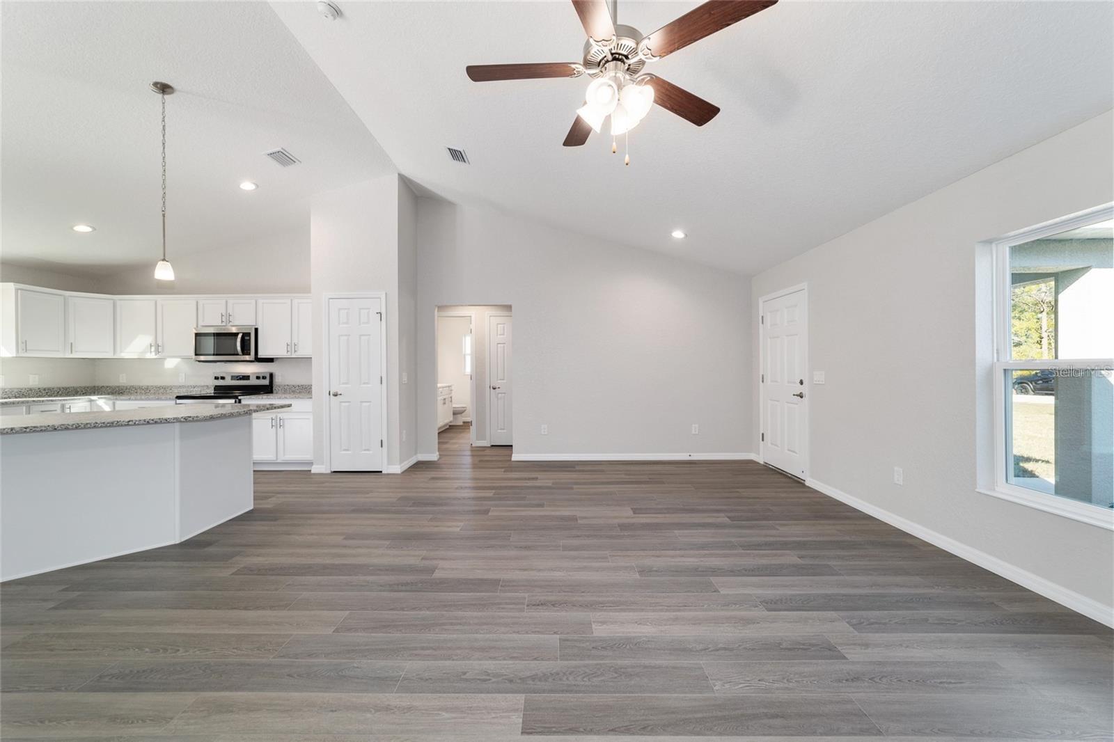 Image 6 of 41 For 6411 204 Avenue