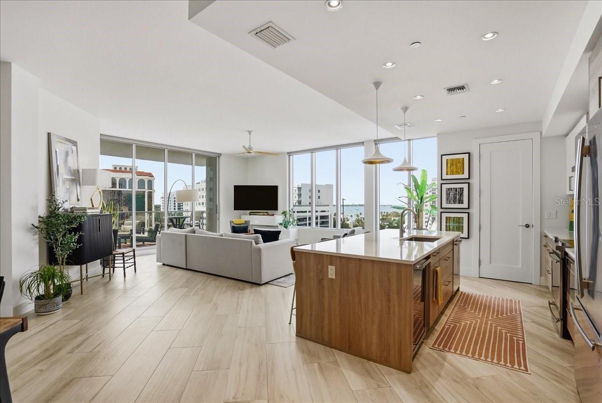 Image 11 of 90 For 111 Pineapple Avenue 714