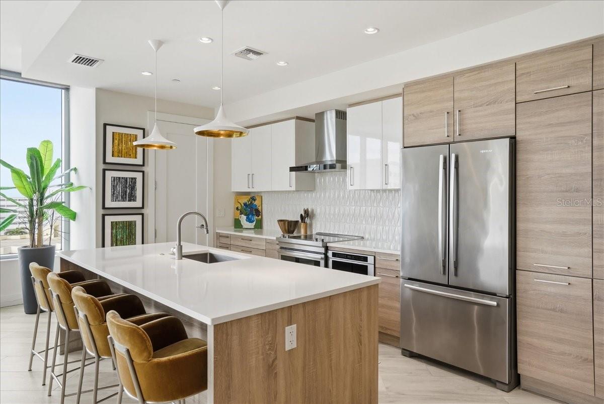 Image 13 of 90 For 111 Pineapple Avenue 714