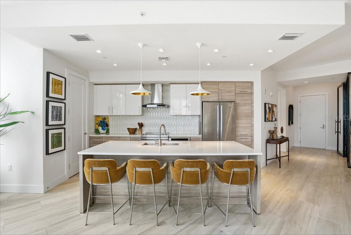 Image 15 of 90 For 111 Pineapple Avenue 714