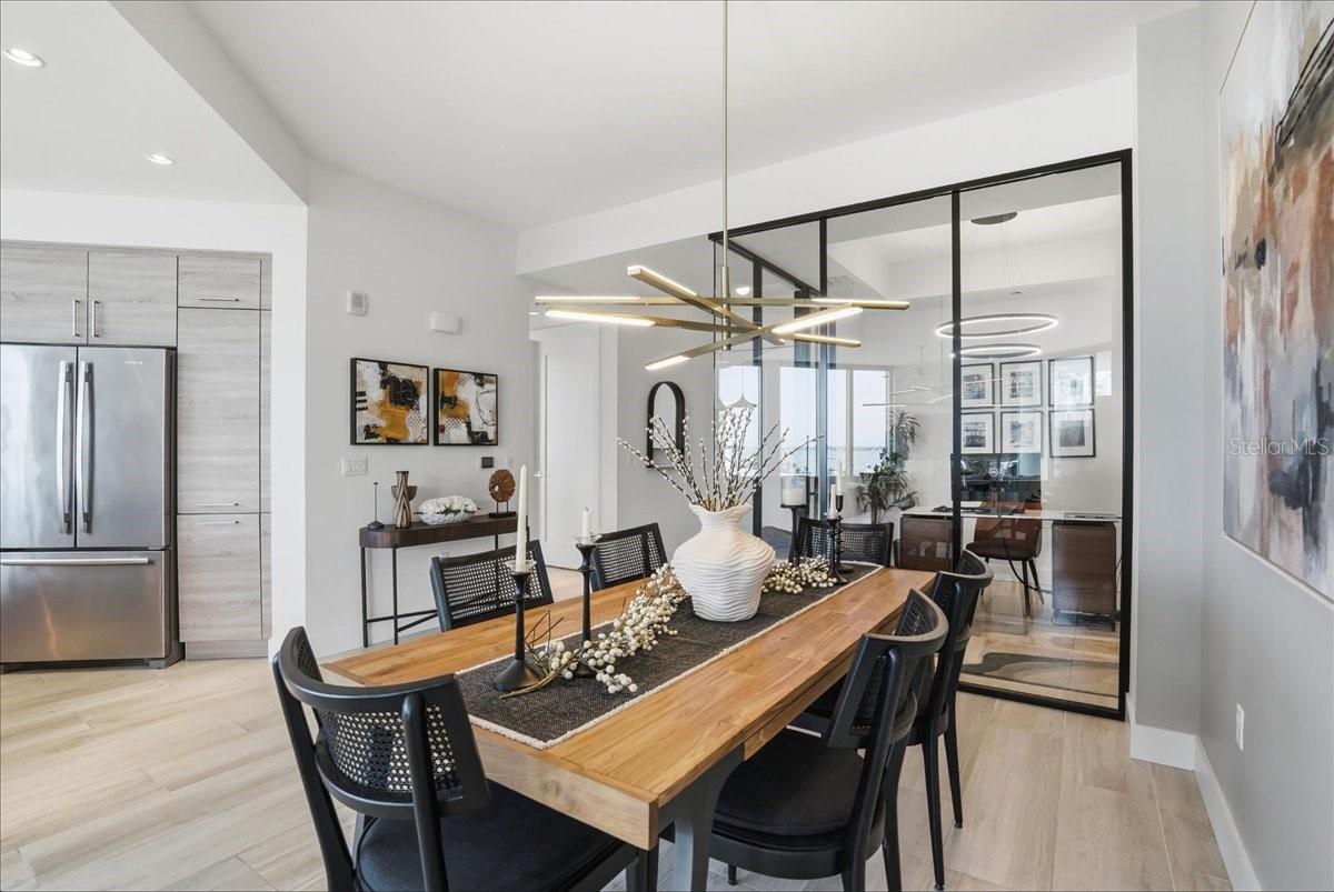 Image 21 of 90 For 111 Pineapple Avenue 714